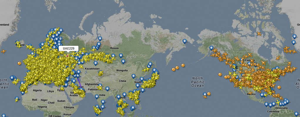 Сколько сейчас людей находится. Карта неба полетов самолетов. Карта самолётов сейчас. Количество самолетов в небе. Карта самолетов в мире.