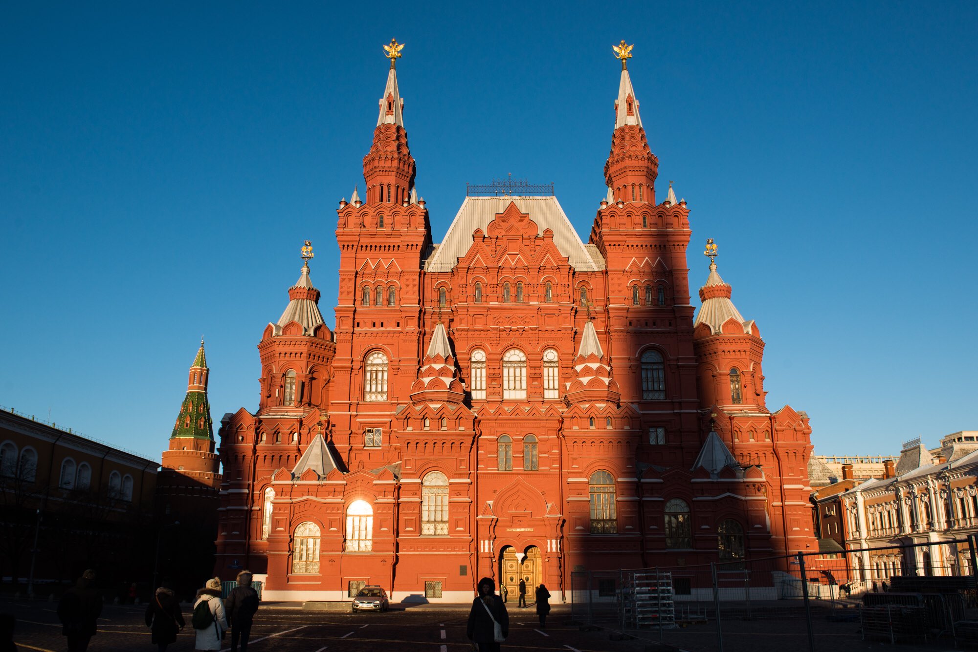 Башенки исторического музея в Москве